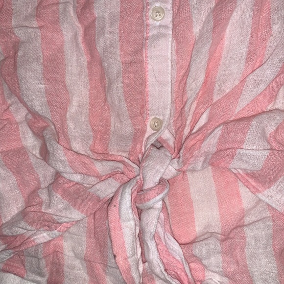 Pink and white old navy t shirt button down blouse with tie at bottom - Picture 3 of 3
